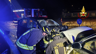 Schianto in galleria e frontale: due feriti gravi nel maceratese